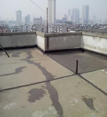 淮南市漏水维修 楼顶漏水是什么原因，楼顶漏水维修方法是什么?
